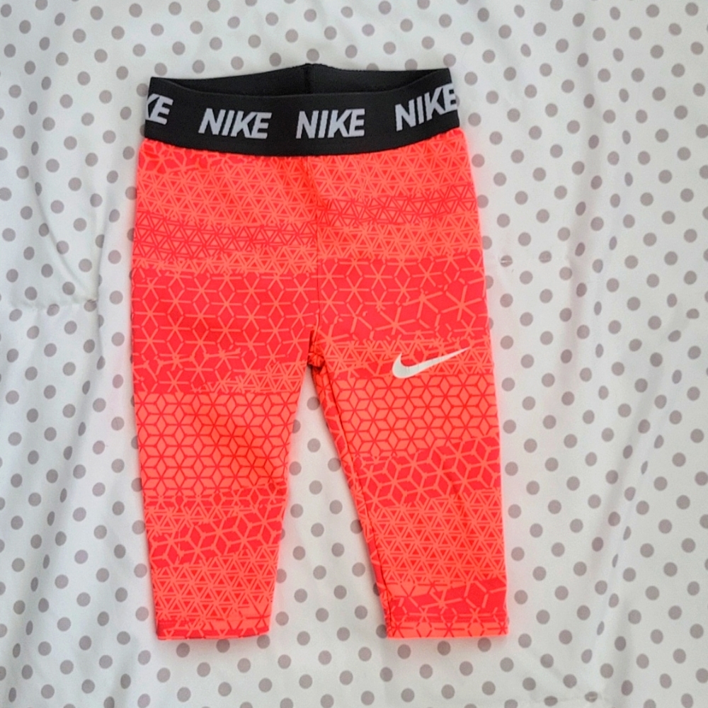 Nike Capri Athletic leggings